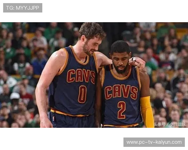 利拉德突破分球为队友创造良机