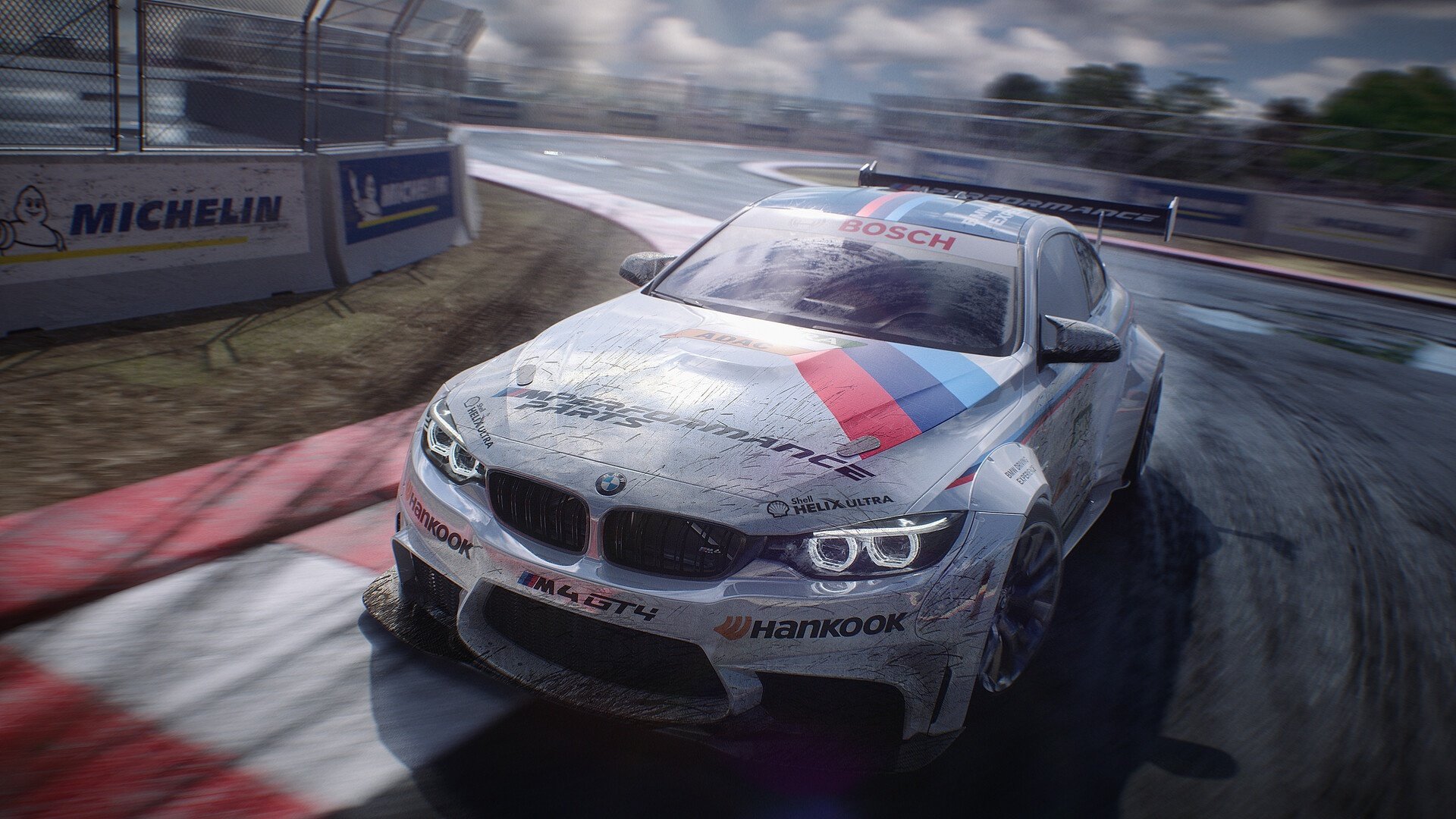 冬季运动体验营吸引大量青少年参与，冬季锻炼活动